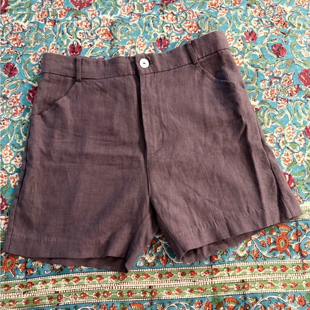 Beatrice Valenzuela Brown Women's Shorts